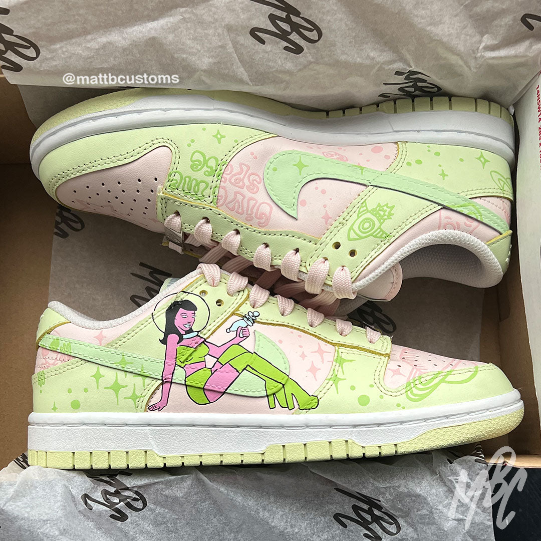 Space Girl - Dunk Low | UK 3 Nike Sneakers