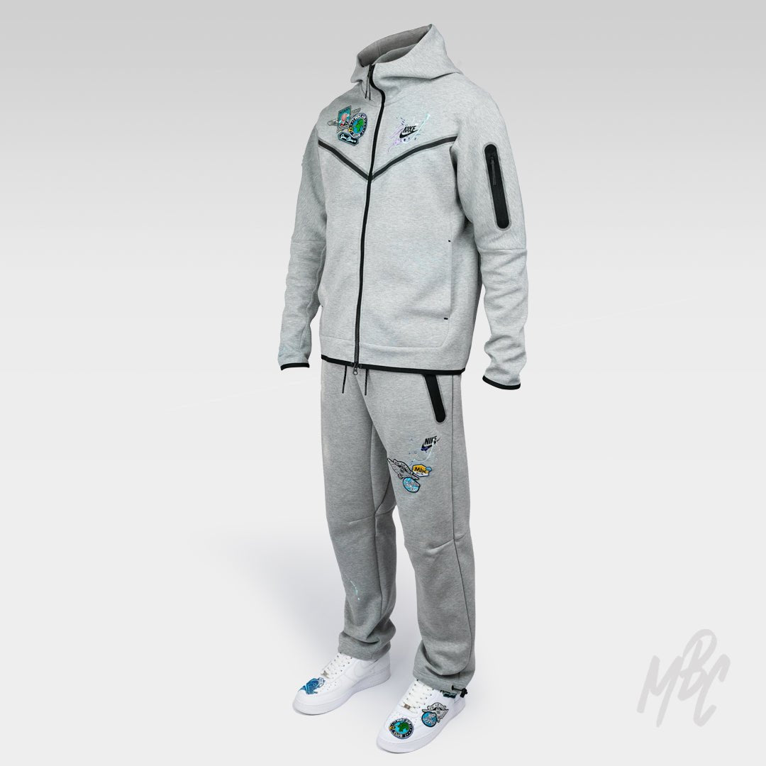 Air Club - Nike Tech Loose Fit Fleece Joggers Nike Sneakers