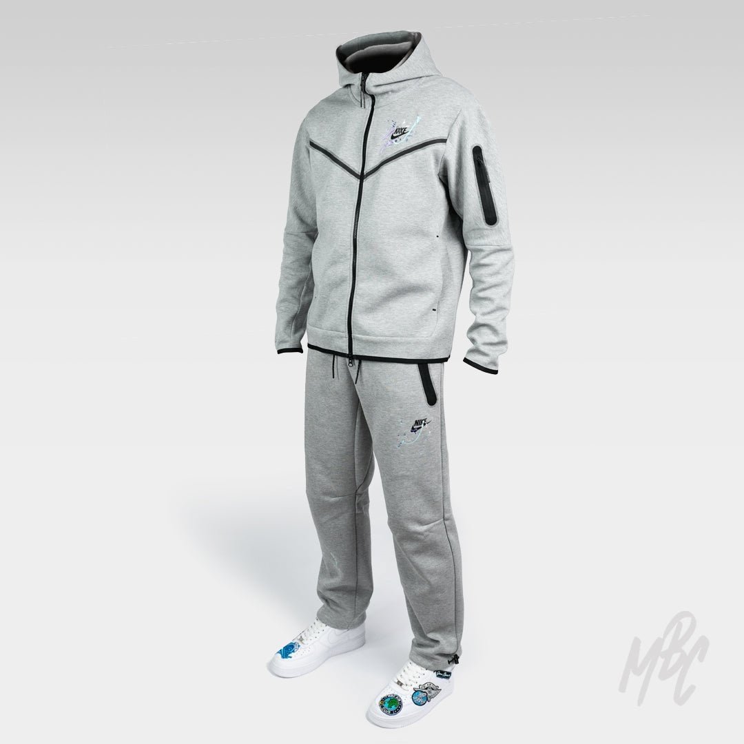 Air Club - Nike Tech Loose Fit Fleece Joggers Nike Sneakers