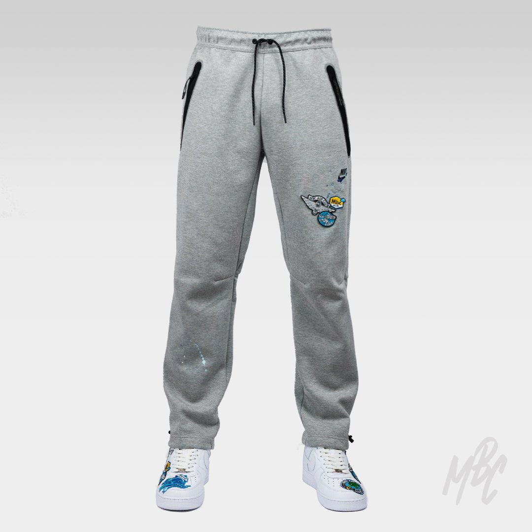 Air Club - Nike Tech Loose Fit Fleece Joggers Nike Sneakers