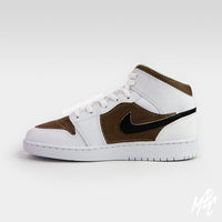 Mocha Suede Reverse Swoosh - Jordan 1 Mid | UK 6 Nike Sneakers