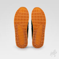 Putting Greens Air Max 1 custom golf shoes outsole view showing gum golf traction pattern for on-course grip