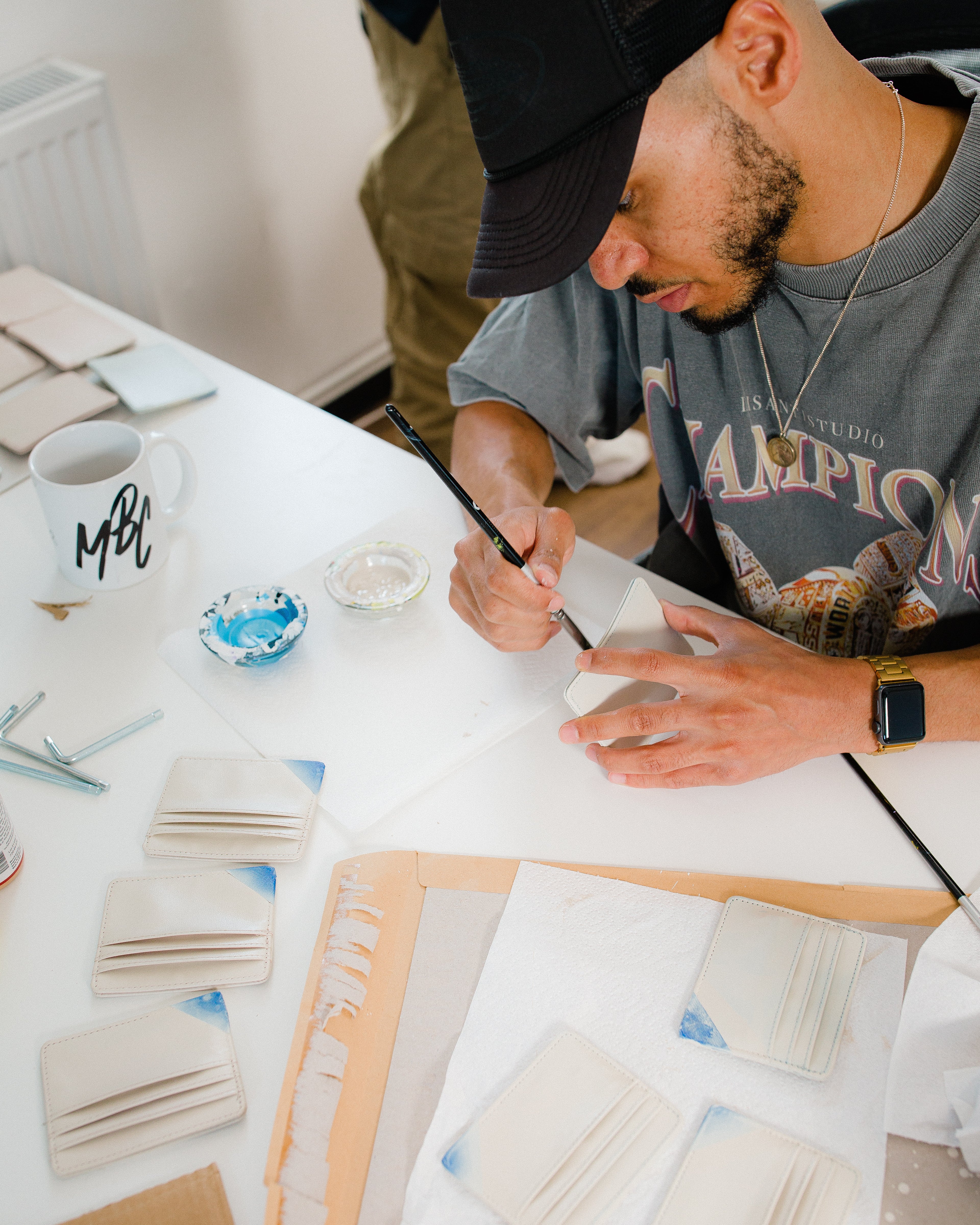 hand painting custom cardholders