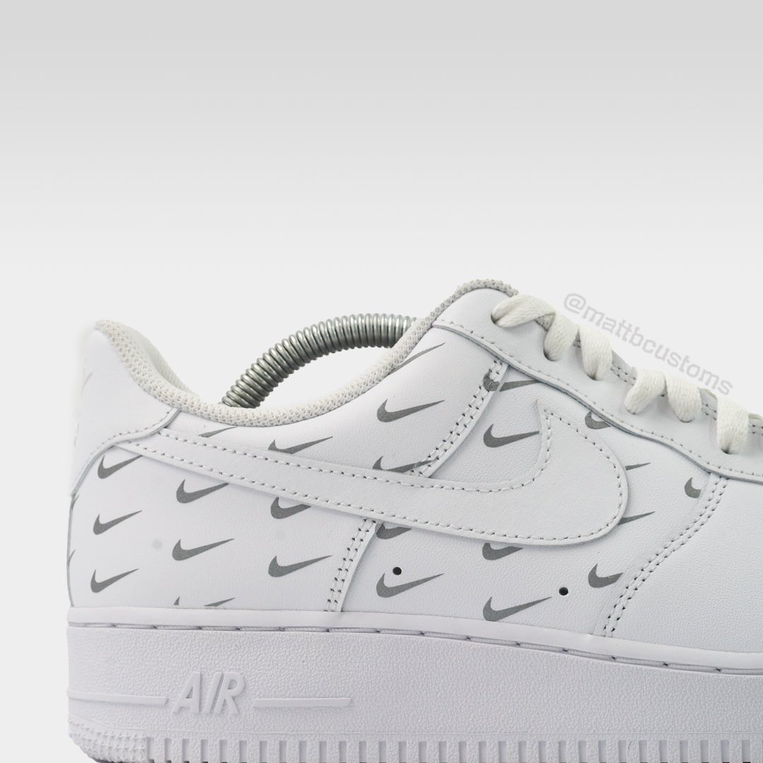 Reflective Mini Swoosh - Air Force 1 | UK 3 Nike Sneakers